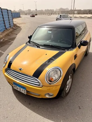 مينى كوبر 2009 أصفر مستعملة للبيع