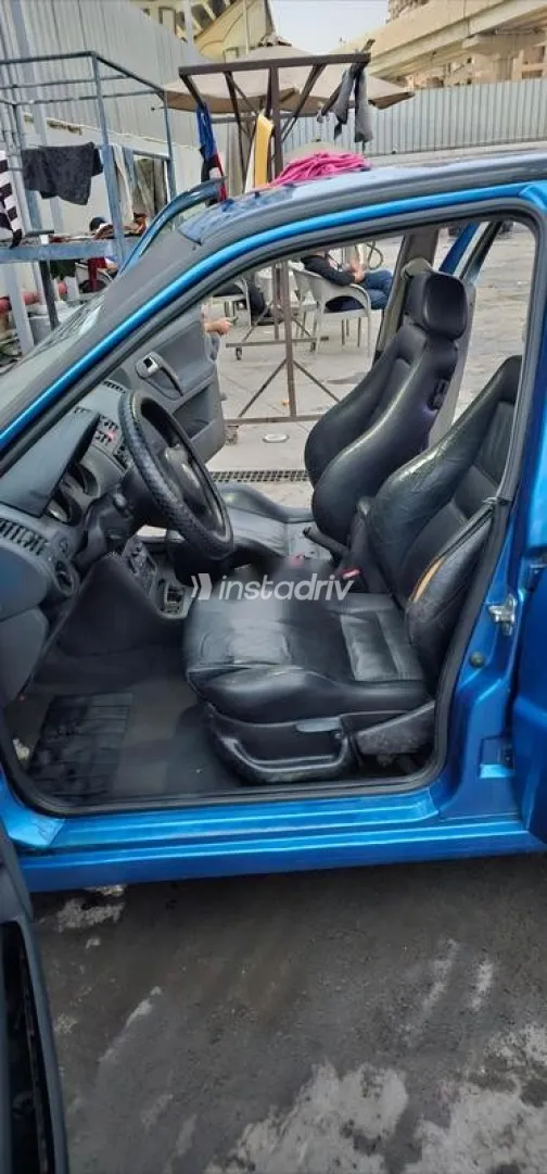 فولكس فاغن بولو 2001 أزرق مستعملة للبيع - 10