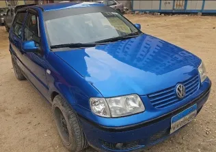 فولكس فاغن بولو 2001 أزرق مستعملة للبيع