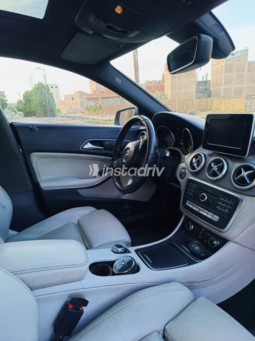 Mercedes CLA 180 2018 White Used for Sale - 5