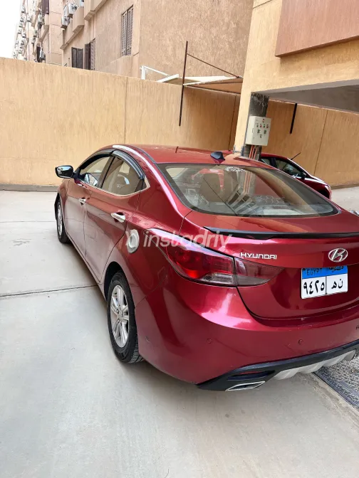 هيونداي إلنترا 2012 أبيض مستعملة للبيع - 2