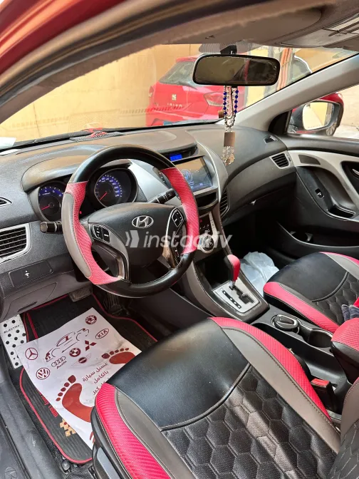 هيونداي إلنترا 2012 أبيض مستعملة للبيع - 3