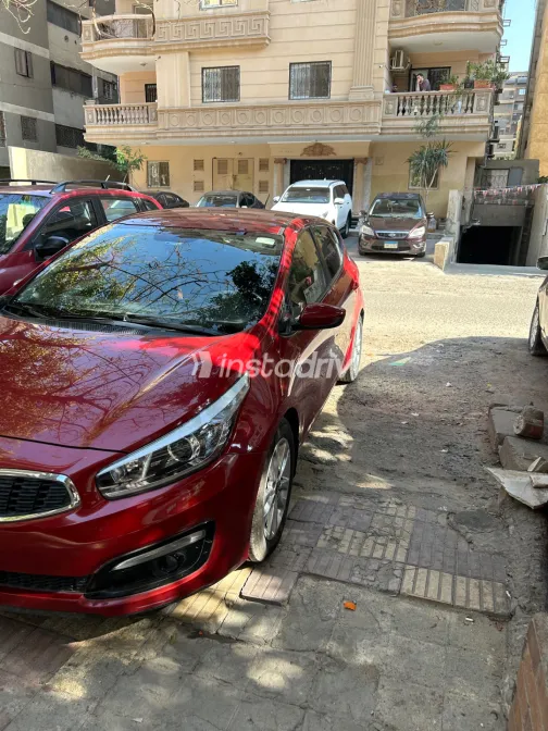 كيا سيد 2017 أبيض مستعملة للبيع - 2