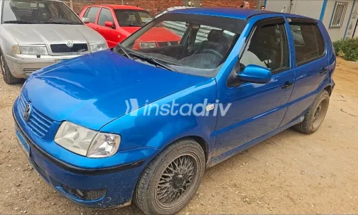 فولكس فاغن بولو 2001 أبيض مستعملة للبيع - 10