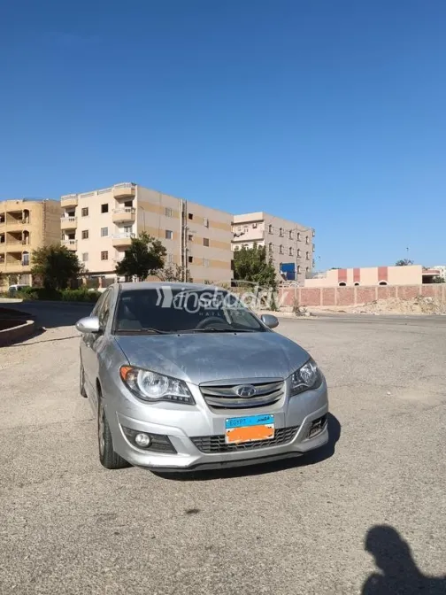 هيونداي إلنترا اتش دى 2021 أبيض مستعملة للبيع - 3