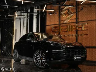 بورش كايين اس 2024 أسود مستعملة للبيع