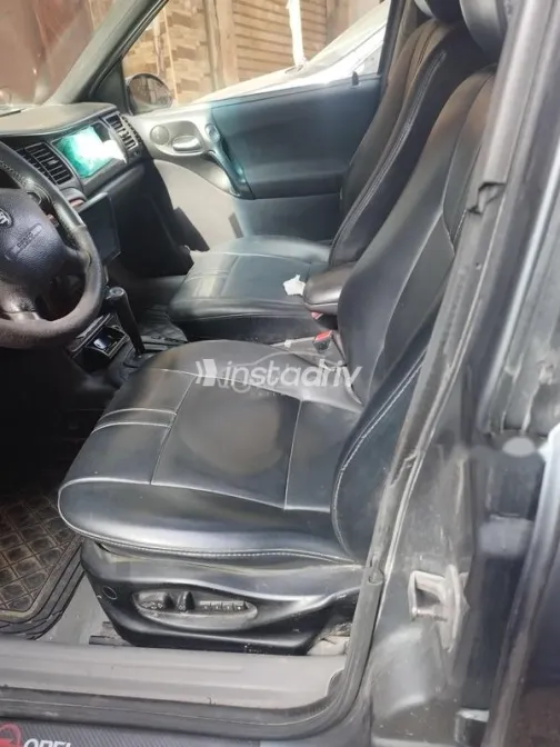 اوبل فيكترا 2001 أبيض مستعملة للبيع - 4