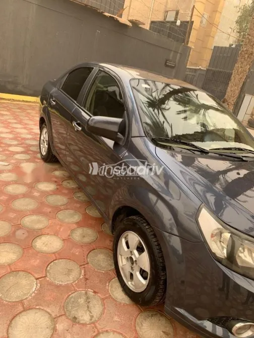 شيفروليه افيو 2017 أبيض مستعملة للبيع - 5