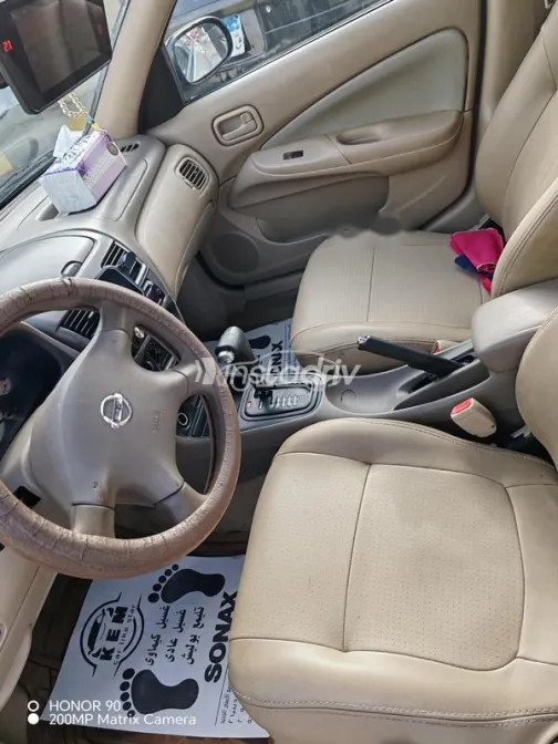 Nissan Sunny 2012 Gold Used for Sale - 5