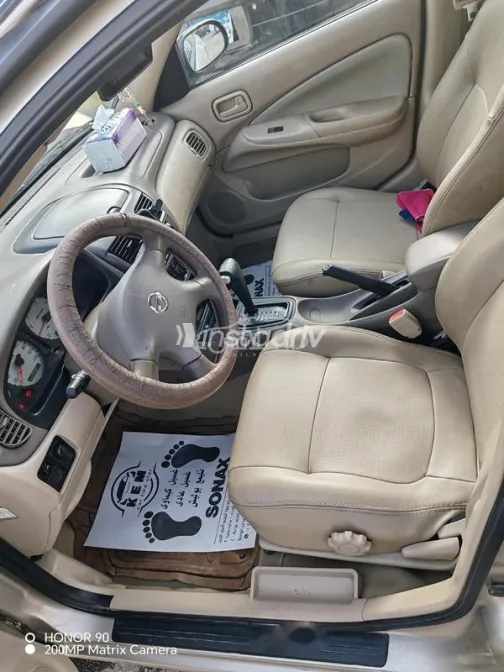 Nissan Sunny 2012 Gold Used for Sale - 8