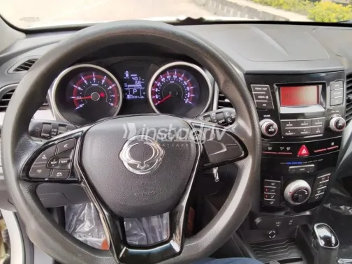 سانج يونج تيفولى XLV 2017 أبيض مستعملة للبيع - 2