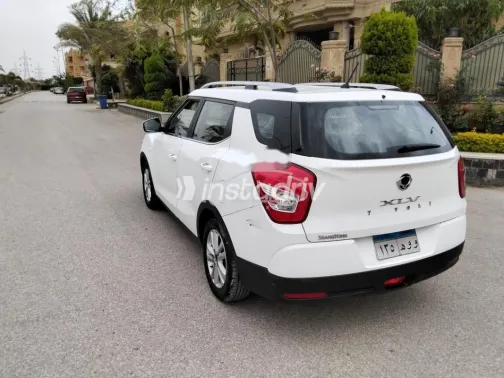 سانج يونج تيفولى XLV 2017 أبيض مستعملة للبيع - 5