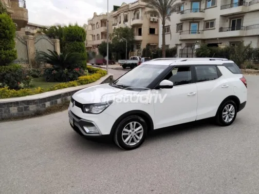 سانج يونج تيفولى XLV 2017 أبيض مستعملة للبيع - 8