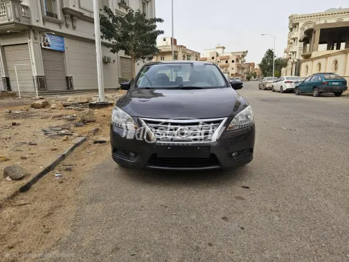 نيسان سنترا 2018 أبيض مستعملة للبيع - 2