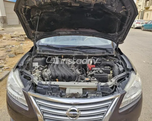 نيسان سنترا 2018 أبيض مستعملة للبيع - 8