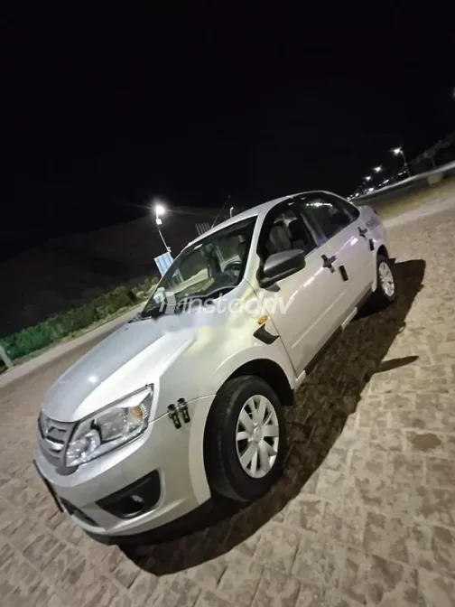 لادا جرانتا 2016 فضي مستعملة للبيع - 2