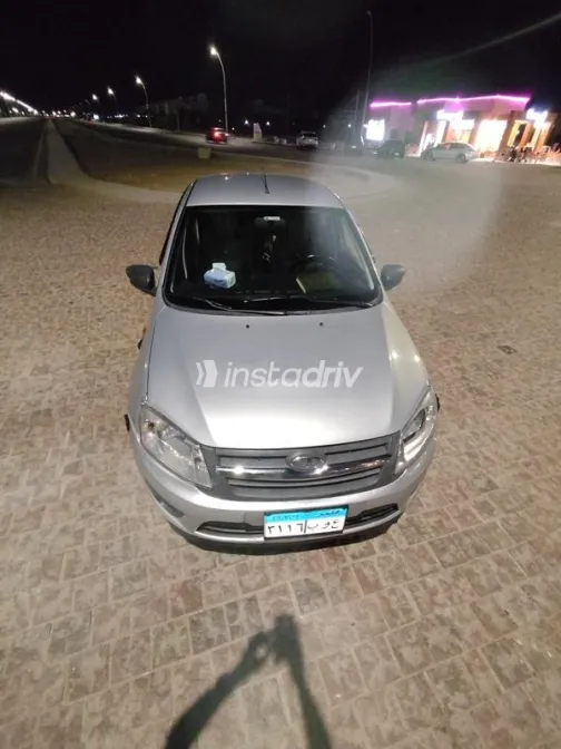 لادا جرانتا 2016 فضي مستعملة للبيع - 3