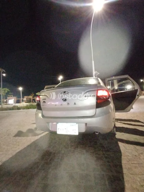 لادا جرانتا 2016 فضي مستعملة للبيع - 4