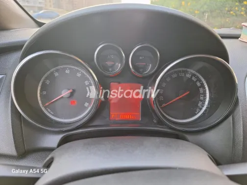 اوبل أسترا 2013 رمادي غامق مستعملة للبيع - 8