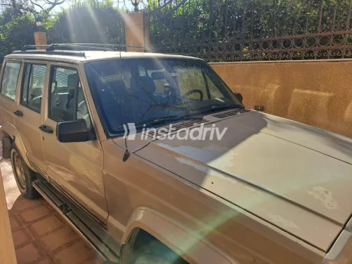 جيب شيروكي 1996 أبيض مستعملة للبيع - 2