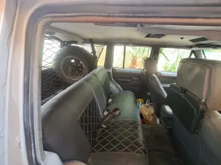 جيب شيروكي 1996 أبيض مستعملة للبيع