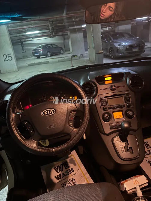 كيا كارينز 2012 أبيض مستعملة للبيع - 5