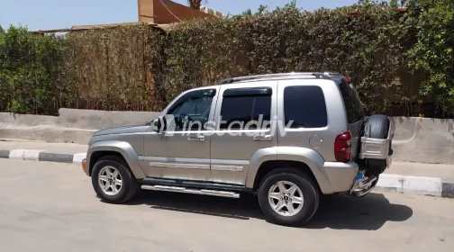 Jeep Cherokee 2007 White Used for Sale - 2