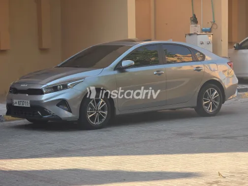 كيا جراند سيراتو 2022 أبيض مستعملة للبيع - 2