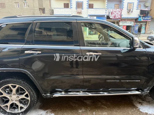 جيب جراند شيروكي 2022 أبيض مستعملة للبيع - 1
