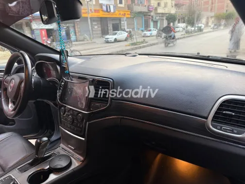 جيب جراند شيروكي 2022 أبيض مستعملة للبيع - 8