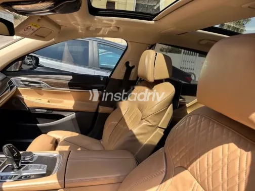 بي ام دبليو 740 2017 أسود مستعملة للبيع - 4