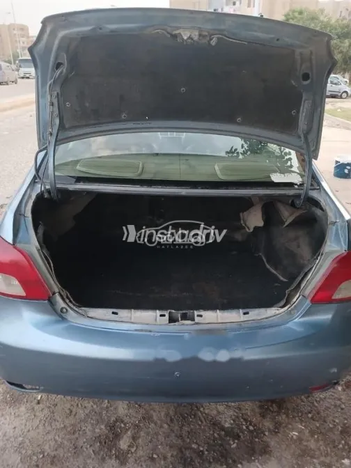 تويوتا ياريس 2008 أبيض مستعملة للبيع - 8