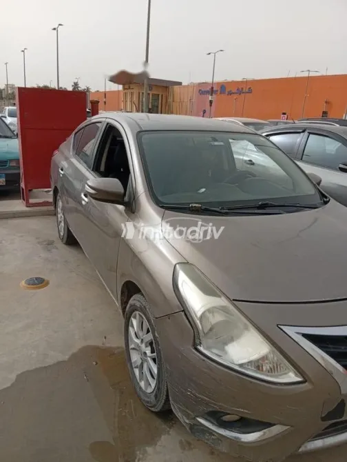 نيسان صنى 2021 أبيض مستعملة للبيع - 3