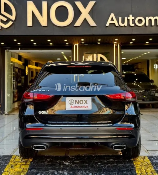 مرسيدس GLA 200 2021 أسود مستعملة للبيع - 6