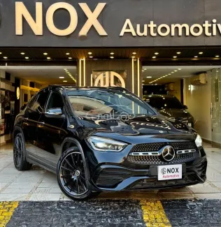 مرسيدس GLA 200 2021 أسود مستعملة للبيع