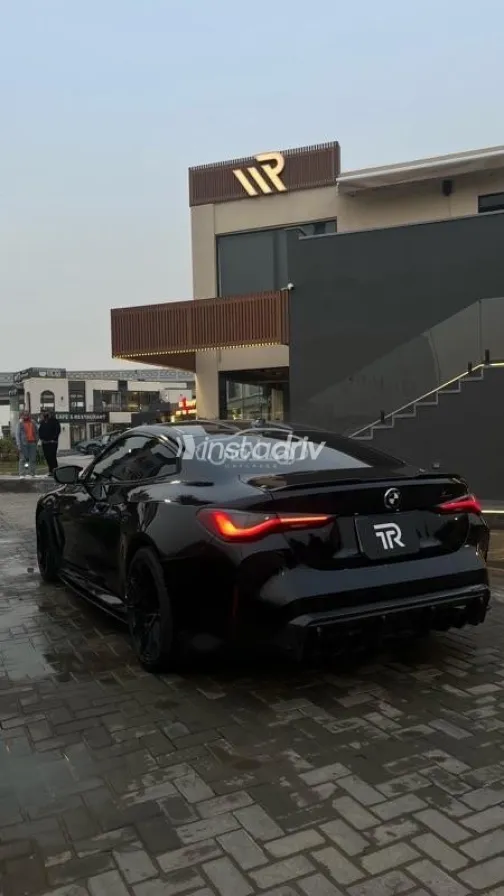 بي ام دبليو M4 2022 أسود مستعملة للبيع - 7