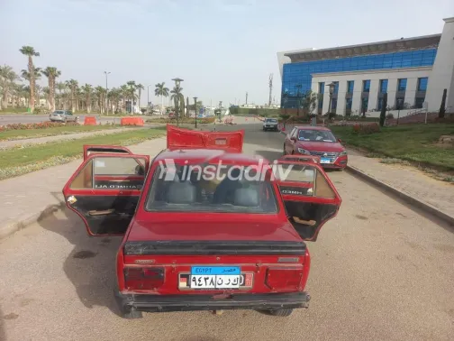 فيات 128 1990 أحمر مستعملة للبيع - 9