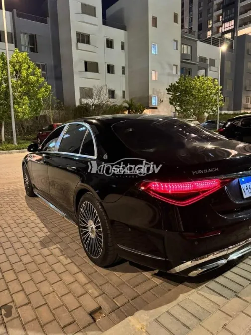 مرسيدس 500 2021 أسود مستعملة للبيع - 3