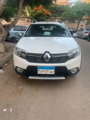 رينو سانديرو  ( ستيب  واى ) 2023 أبيض مستعملة للبيع