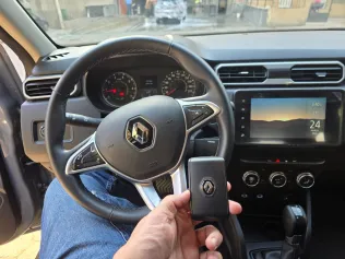 رينو داستر 2025 أبيض مستعملة للبيع