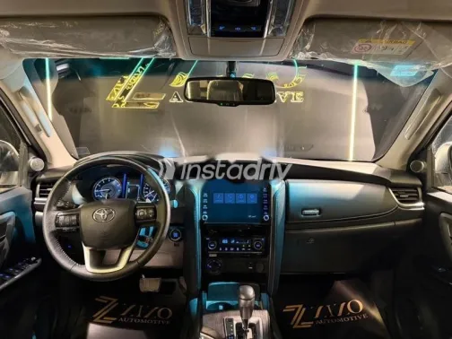 تويوتا فورتشنر 2022 أبيض مستعملة للبيع - 9