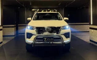 تويوتا فورتشنر 2022 أبيض مستعملة للبيع