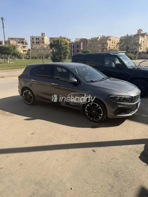 فيات تيبو 2022 رمادي غامق مستعملة للبيع - 5