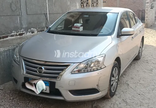 نيسان سنترا 2022 أبيض مستعملة للبيع - 1