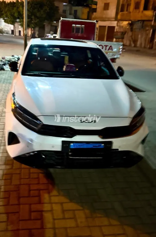 كيا K3 2023 أبيض مستعملة للبيع - 8