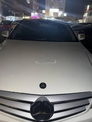 مرسيدس C 200 2008 أبيض مستعملة للبيع