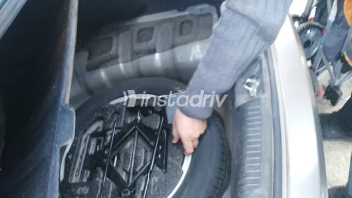 هيونداي إلنترا ام دى 2012 أبيض مستعملة للبيع - 2