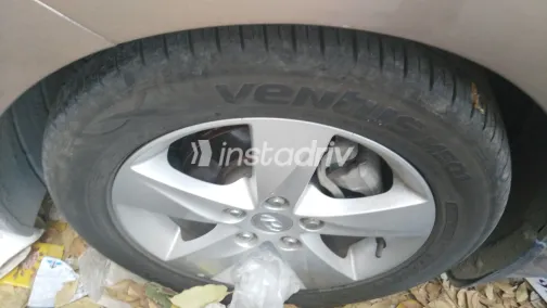 هيونداي إلنترا ام دى 2012 أبيض مستعملة للبيع - 5