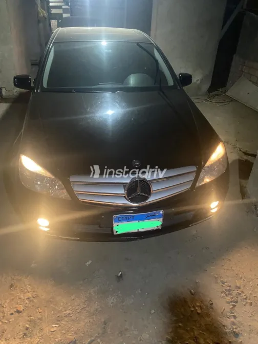 مرسيدس C 200 2009 أبيض مستعملة للبيع - 2