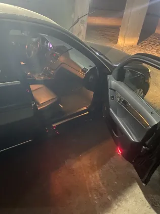 مرسيدس C 200 2009 أبيض مستعملة للبيع